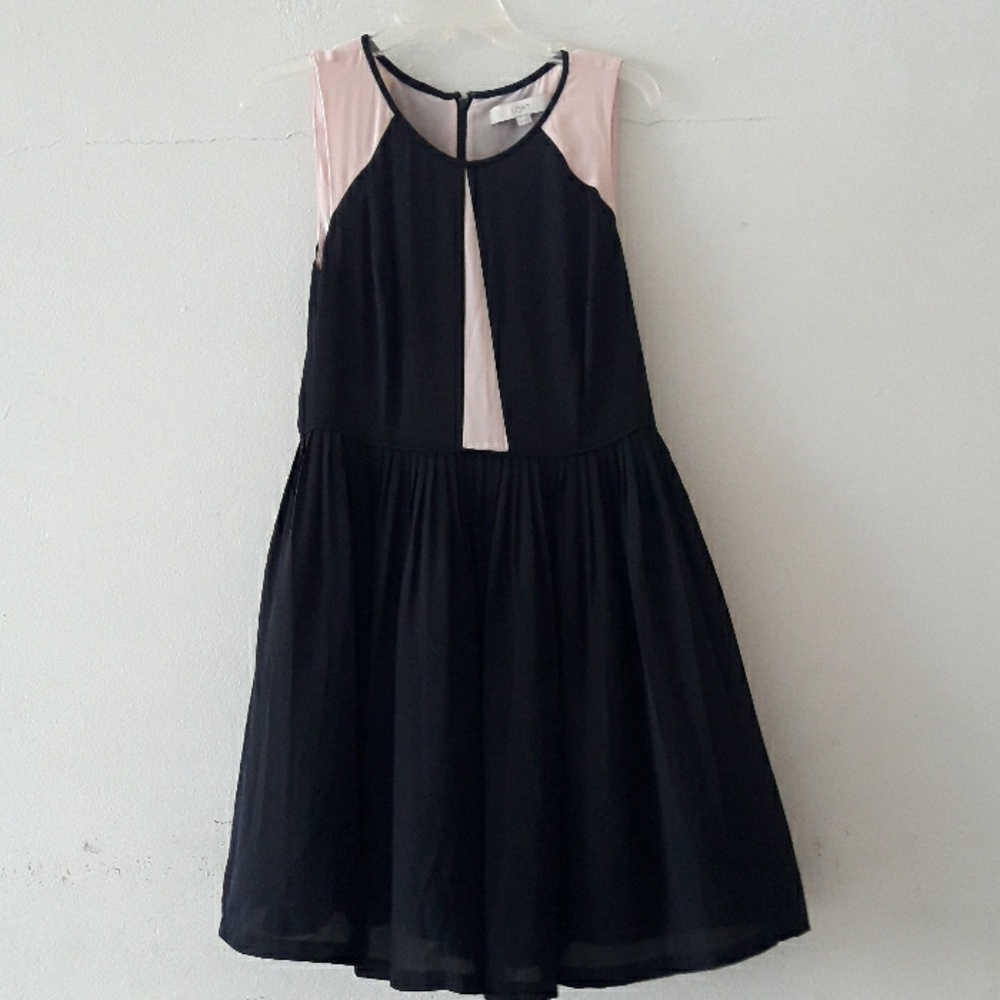 Loft very chic dress fully lined